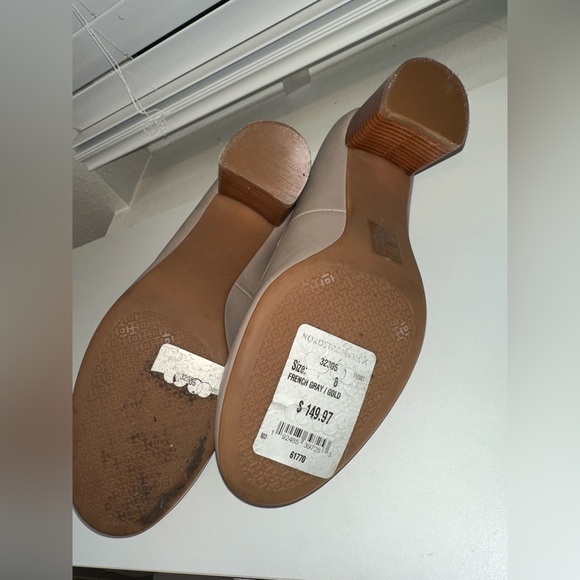 Tory Burch Chelsea Round Toe Block Heel - Picture 6 of 6